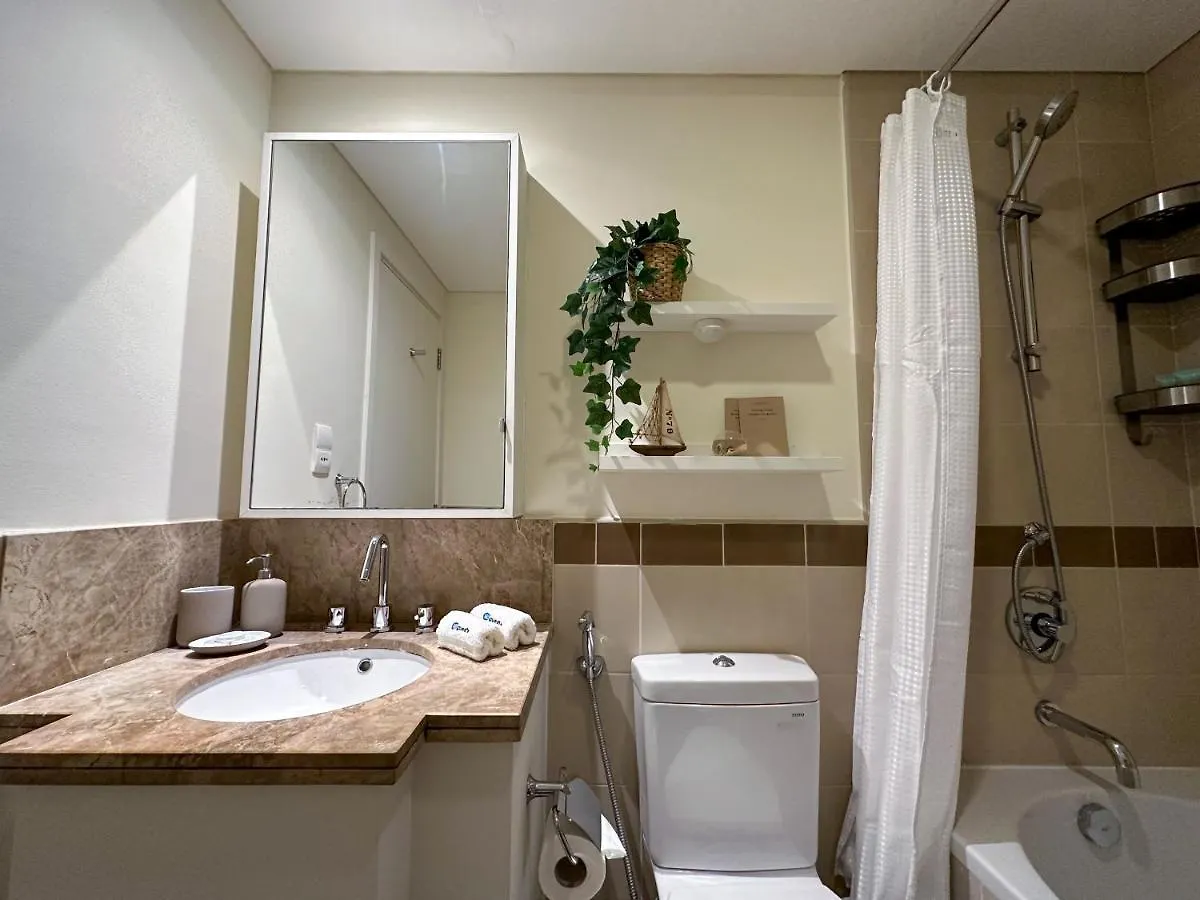 Higuests - Snug Studio With Balcony In The Heart Of Downtown Apartment Dubai